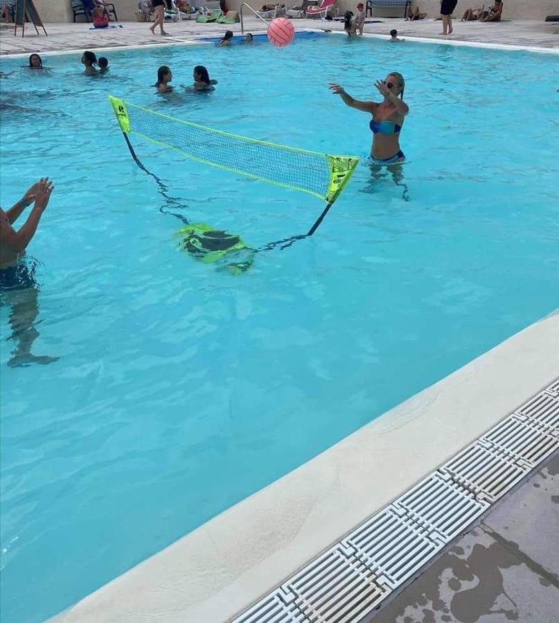Vacances Familiales Dans Camping Avec Piscine Fréjus 외부 사진